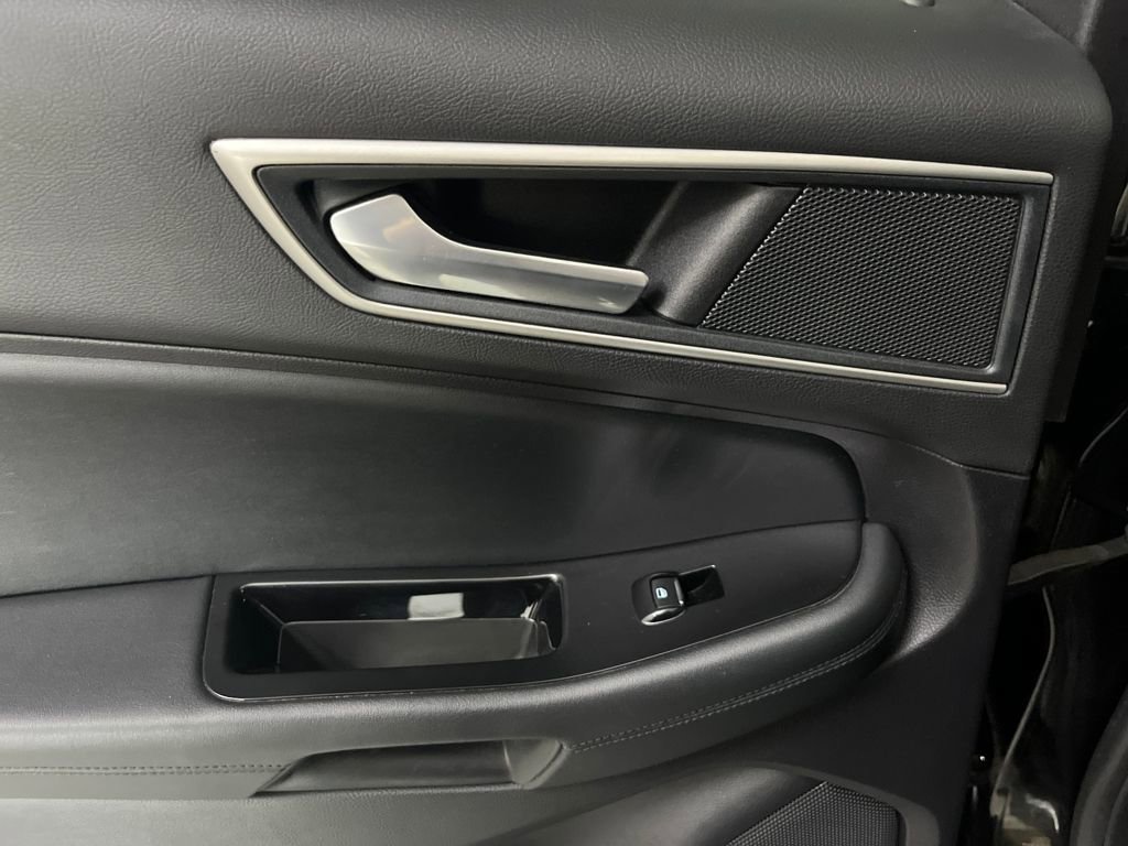 Used 2019 Ford Edge SEL w/ Equipment Group 201A image 54