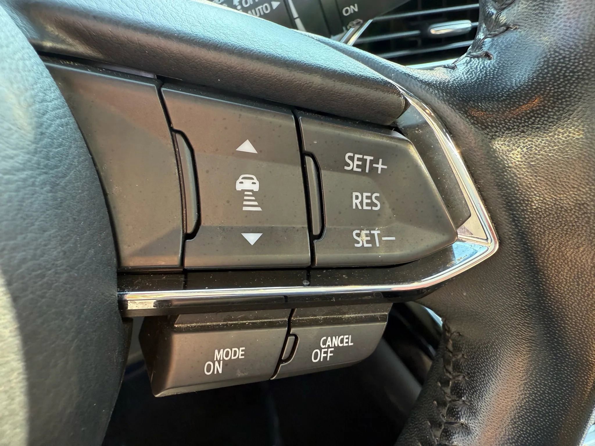 Used 2023 MAZDA CX-9 Touring image 17
