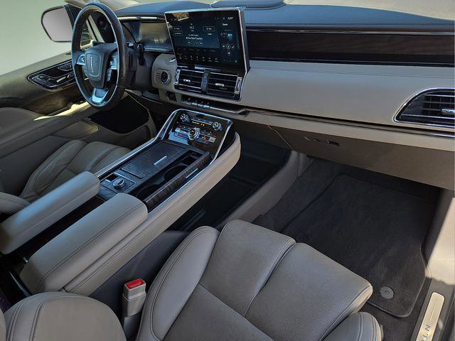 Used 2022 Lincoln Navigator L Reserve image 12