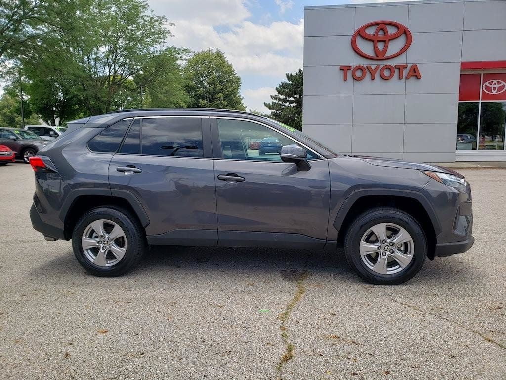 Certified 2025 Toyota RAV4 XLE AWD/4WD image 4