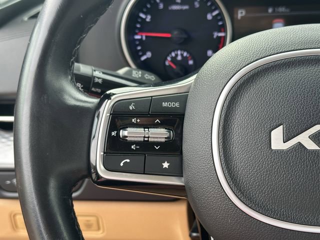 Used 2023 Kia Carnival LX image 12