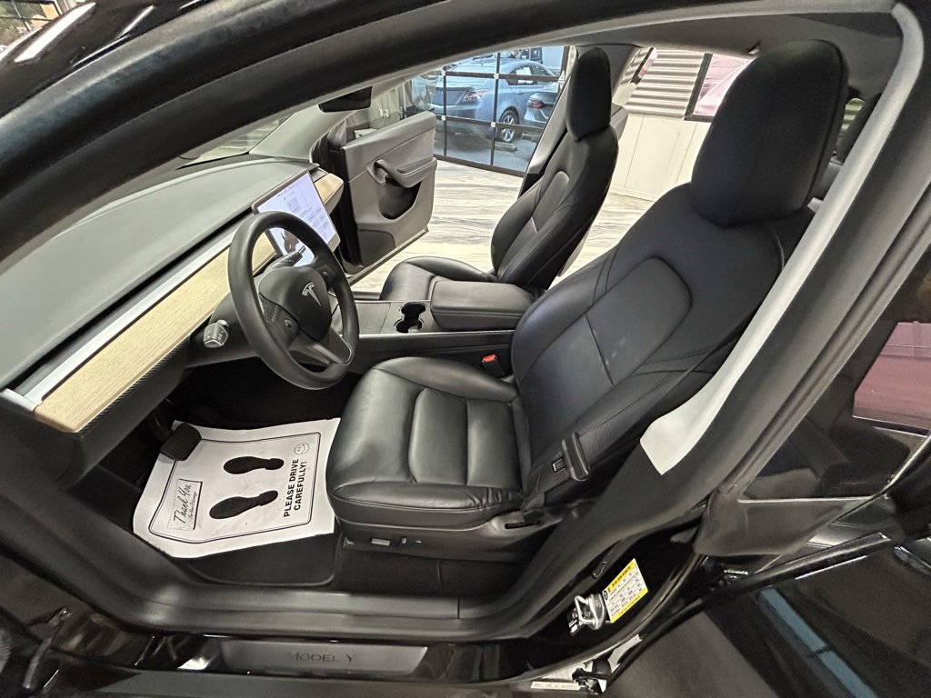 Used 2020 Tesla Model Y Long Range image 49