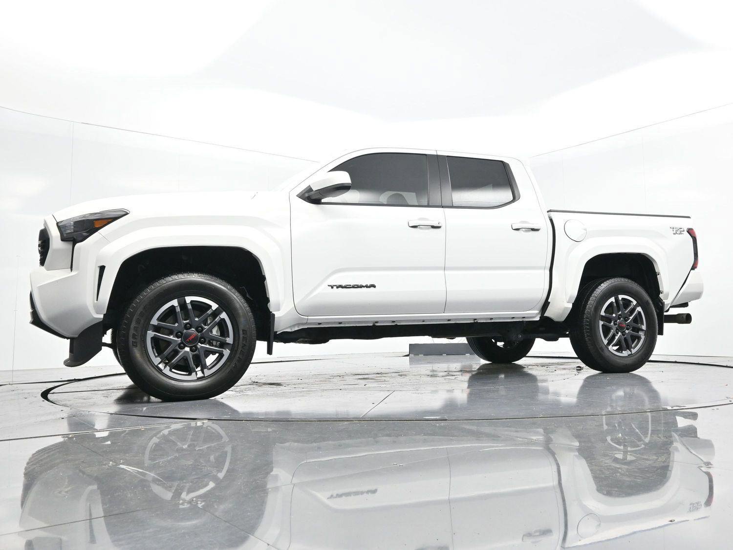 Used 2024 Toyota Tacoma TRD Sport image 45