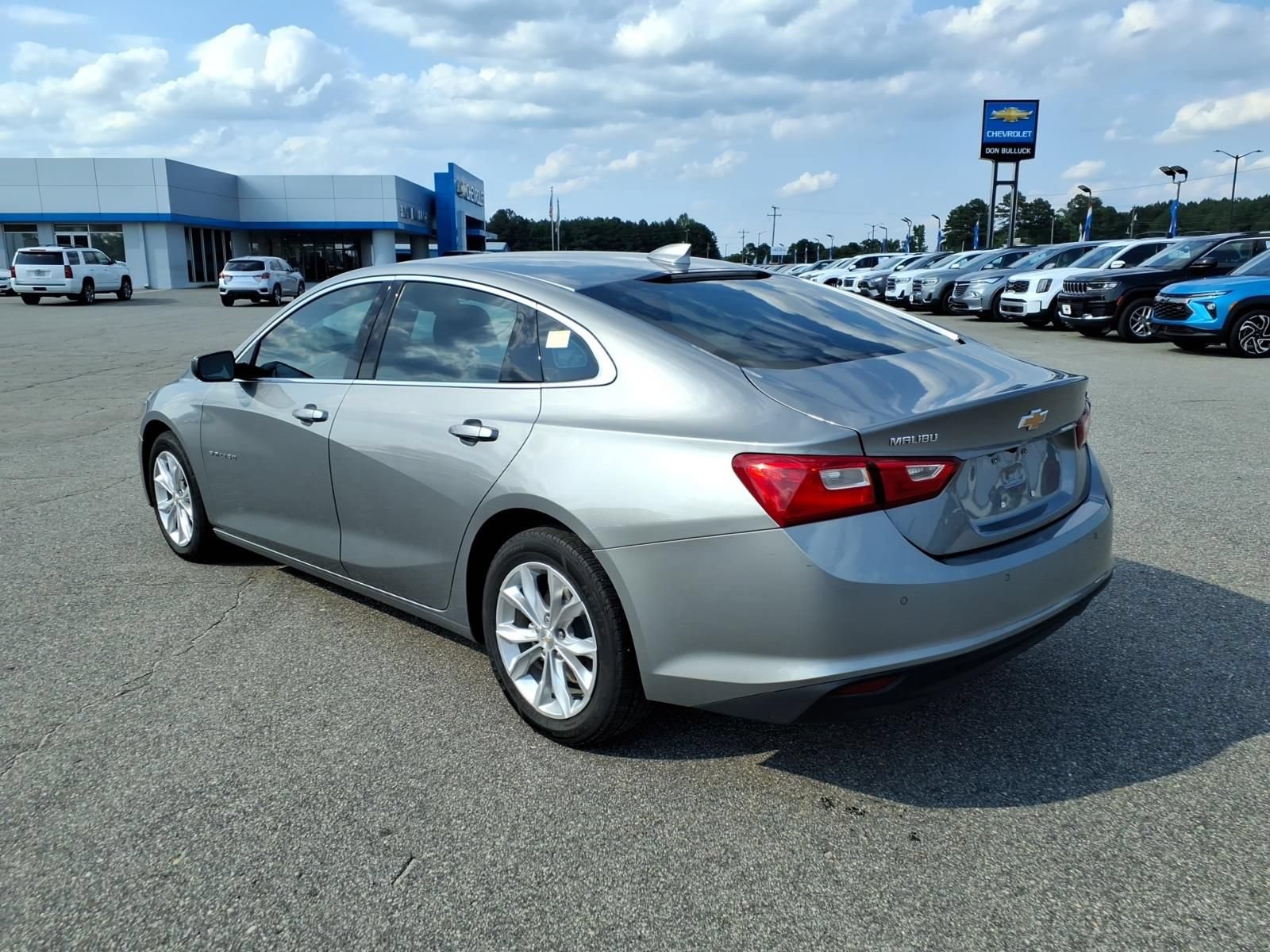 Used 2024 Chevrolet Malibu LT FWD image 3