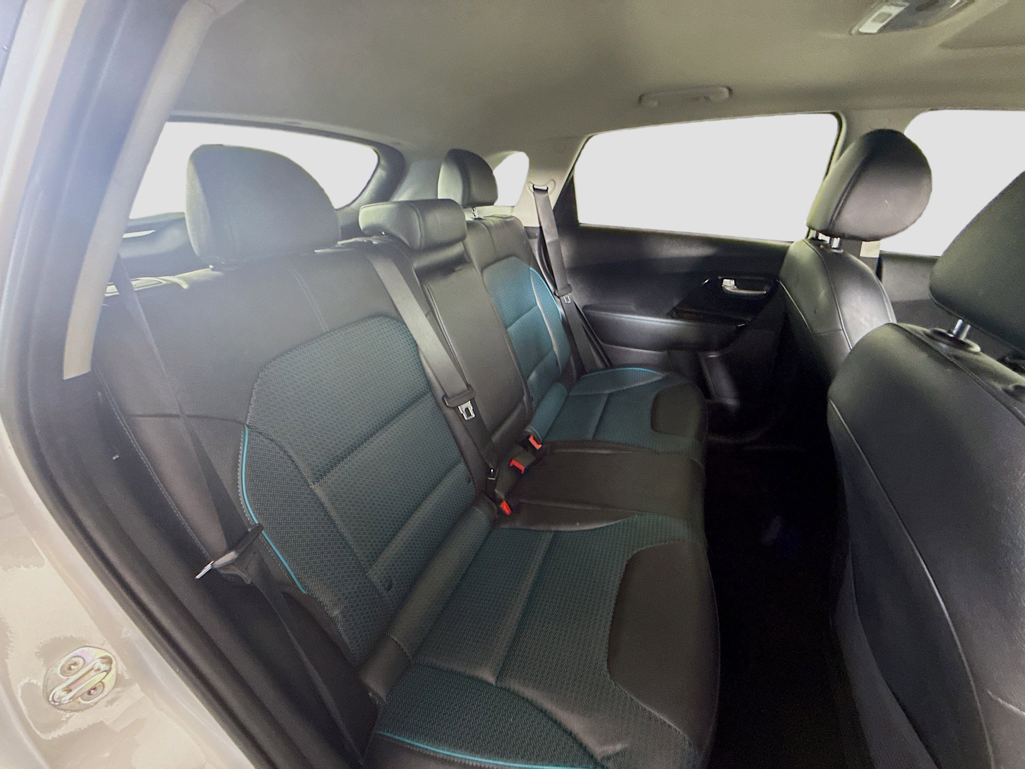 Used 2020 Kia Niro EX Premium image 27