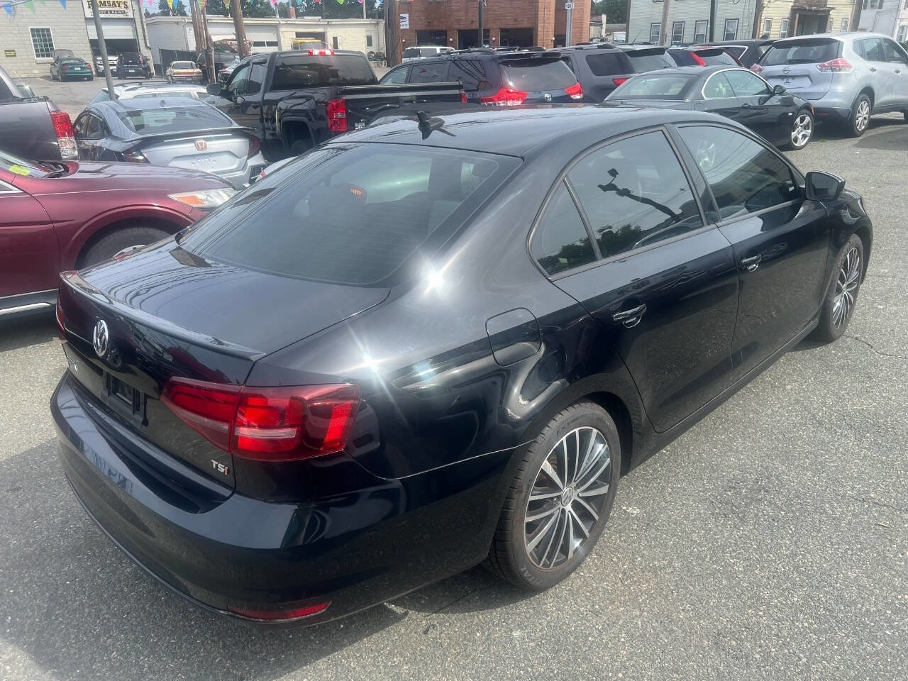 Used 2016 Volkswagen Jetta Sport image 6