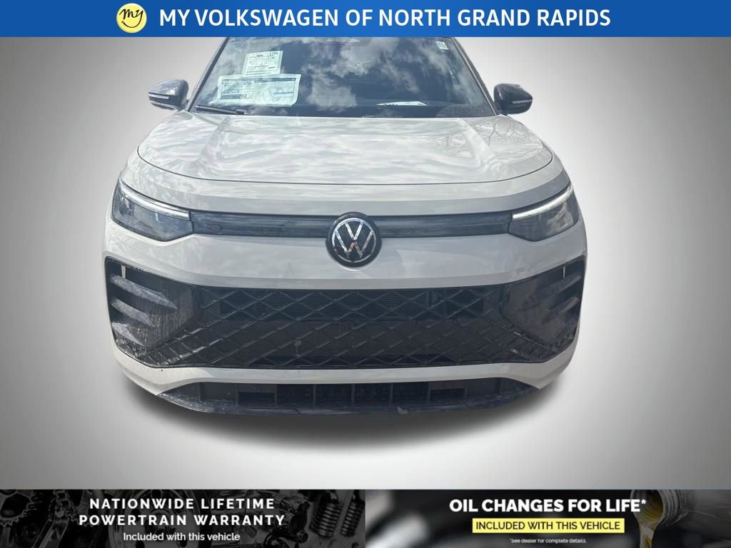 New 2026 Volkswagen Tiguan SE R-Line image 8