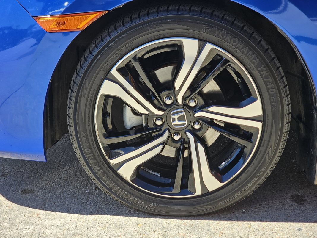 Used 2016 Honda Civic Touring image 34