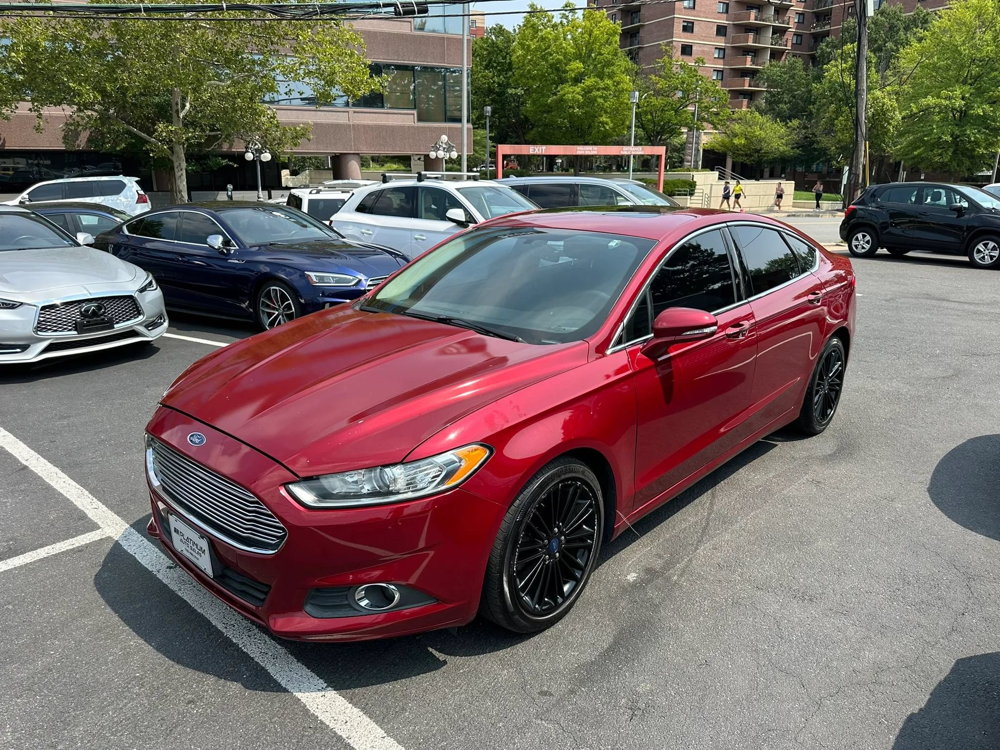 Used 2016 Ford Fusion SE w/ Equipment Group 202A FWD image 3