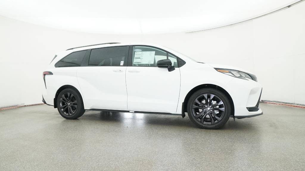 New 2025 Toyota Sienna XSE FWD image 31