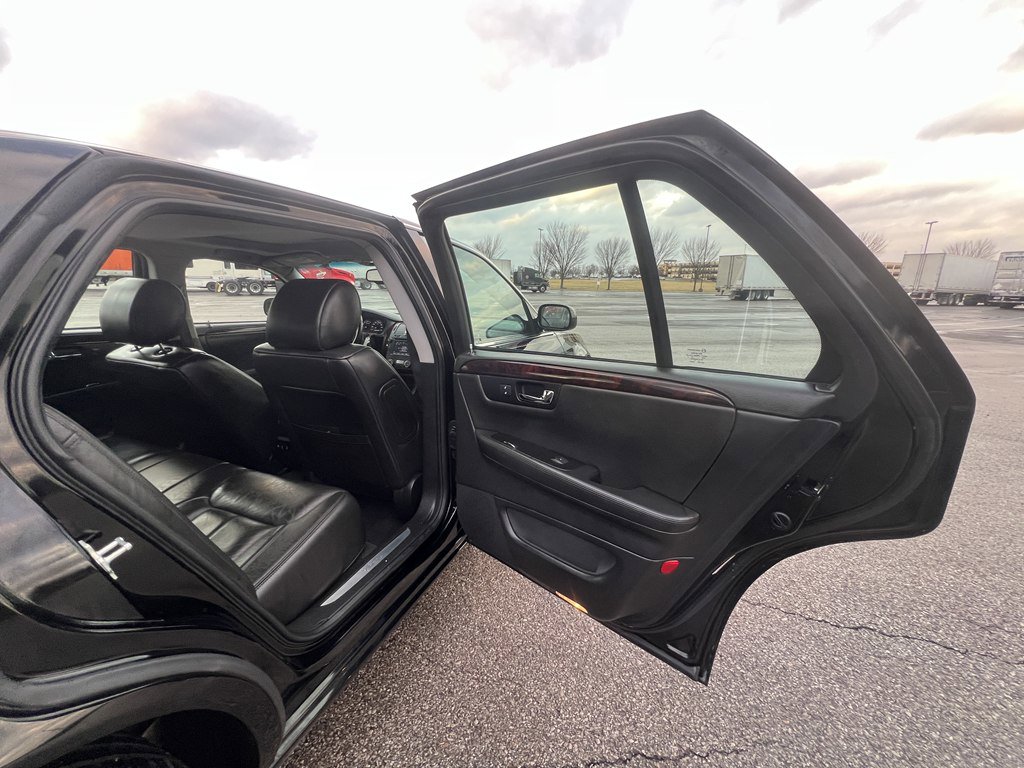 Used 2011 Cadillac DTS Premium image 12