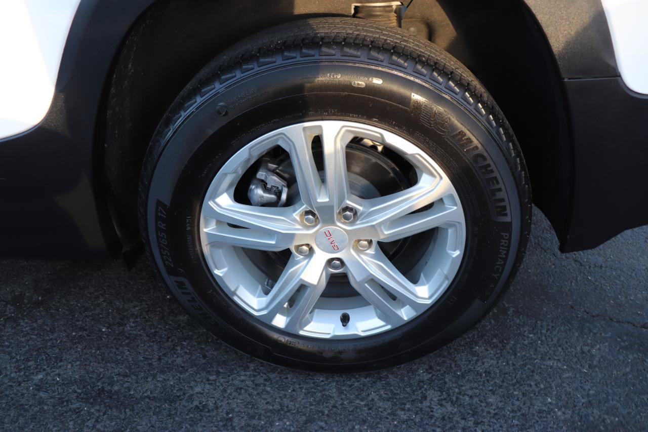 Used 2024 GMC Terrain SLE AWD/4WD image 49