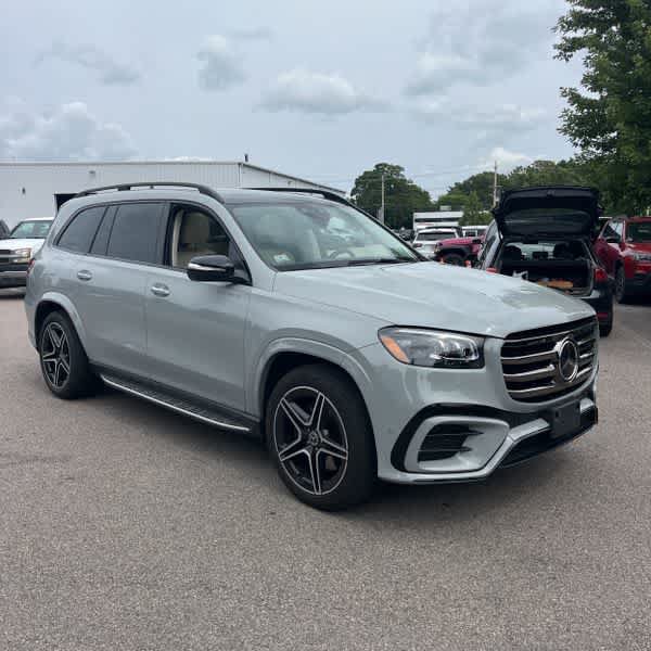Used 2024 Mercedes-Benz GLS 450 4MATIC image 8