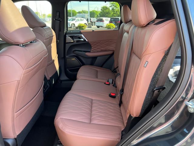 New 2026 Mitsubishi Outlander SEL FWD image 28