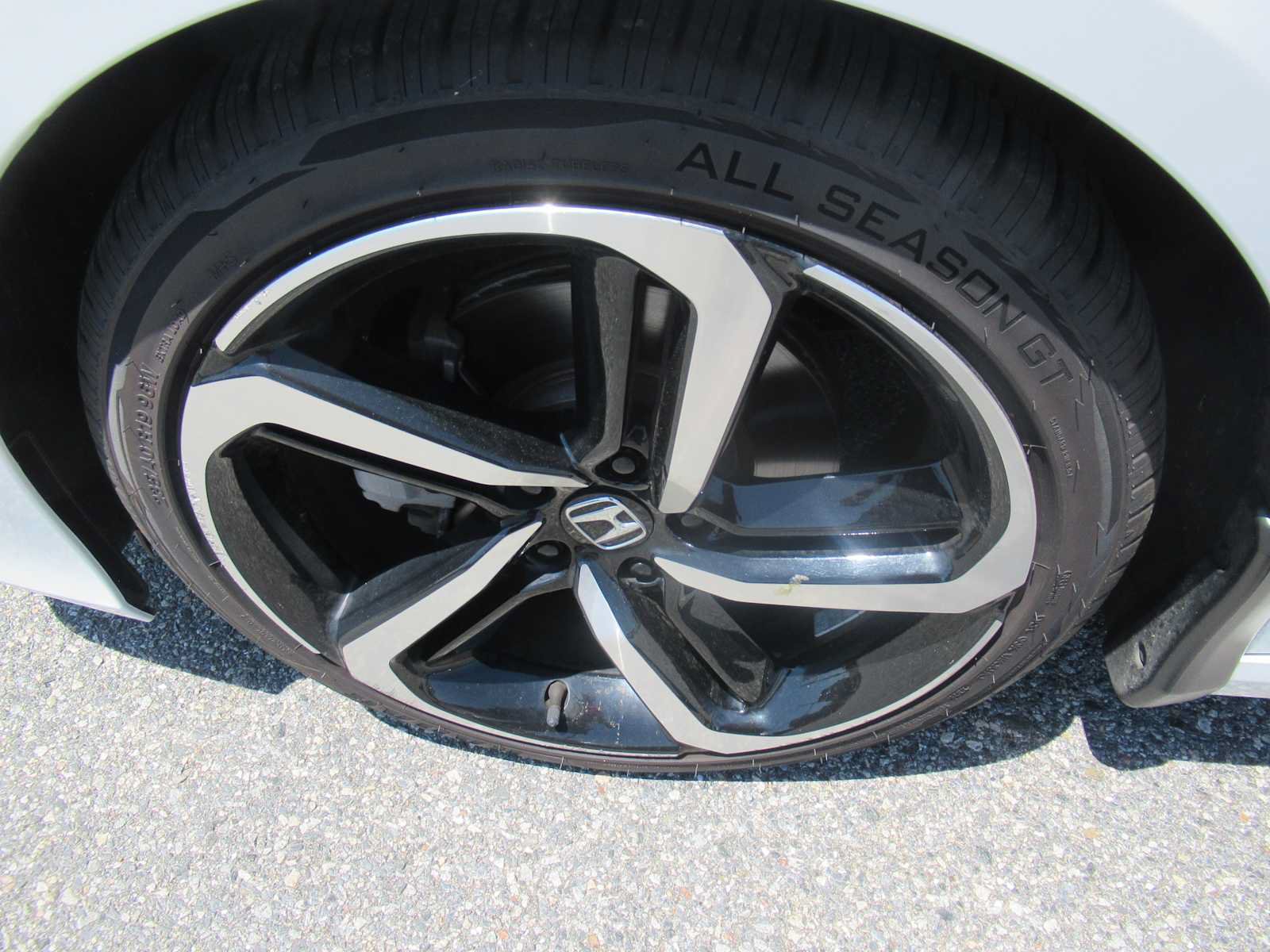 Used 2022 Honda Accord Sport image 11