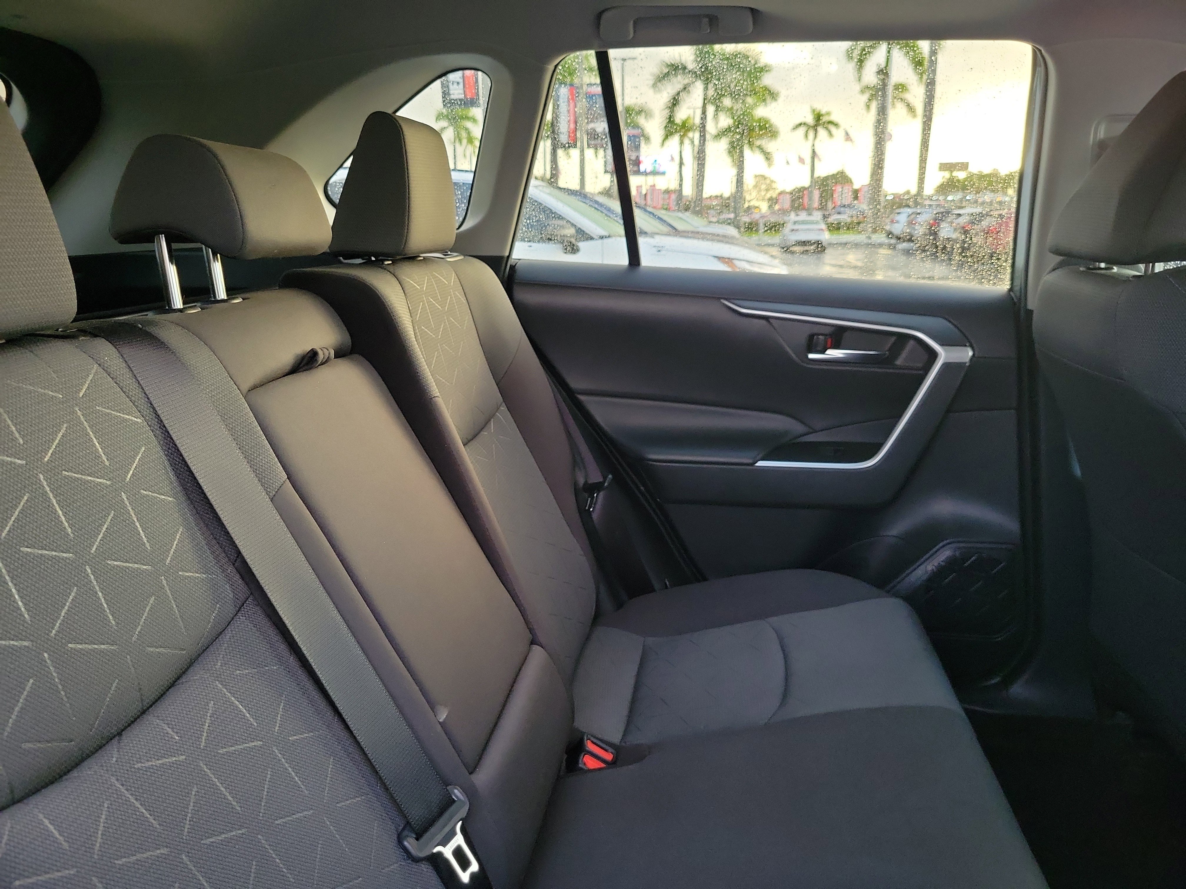 Used 2022 Toyota RAV4 XLE image 15