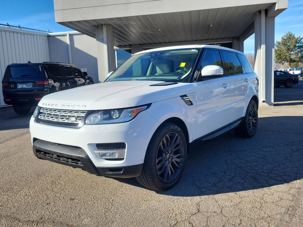 Used 2017 Land Rover Range Rover Sport HSE image 4