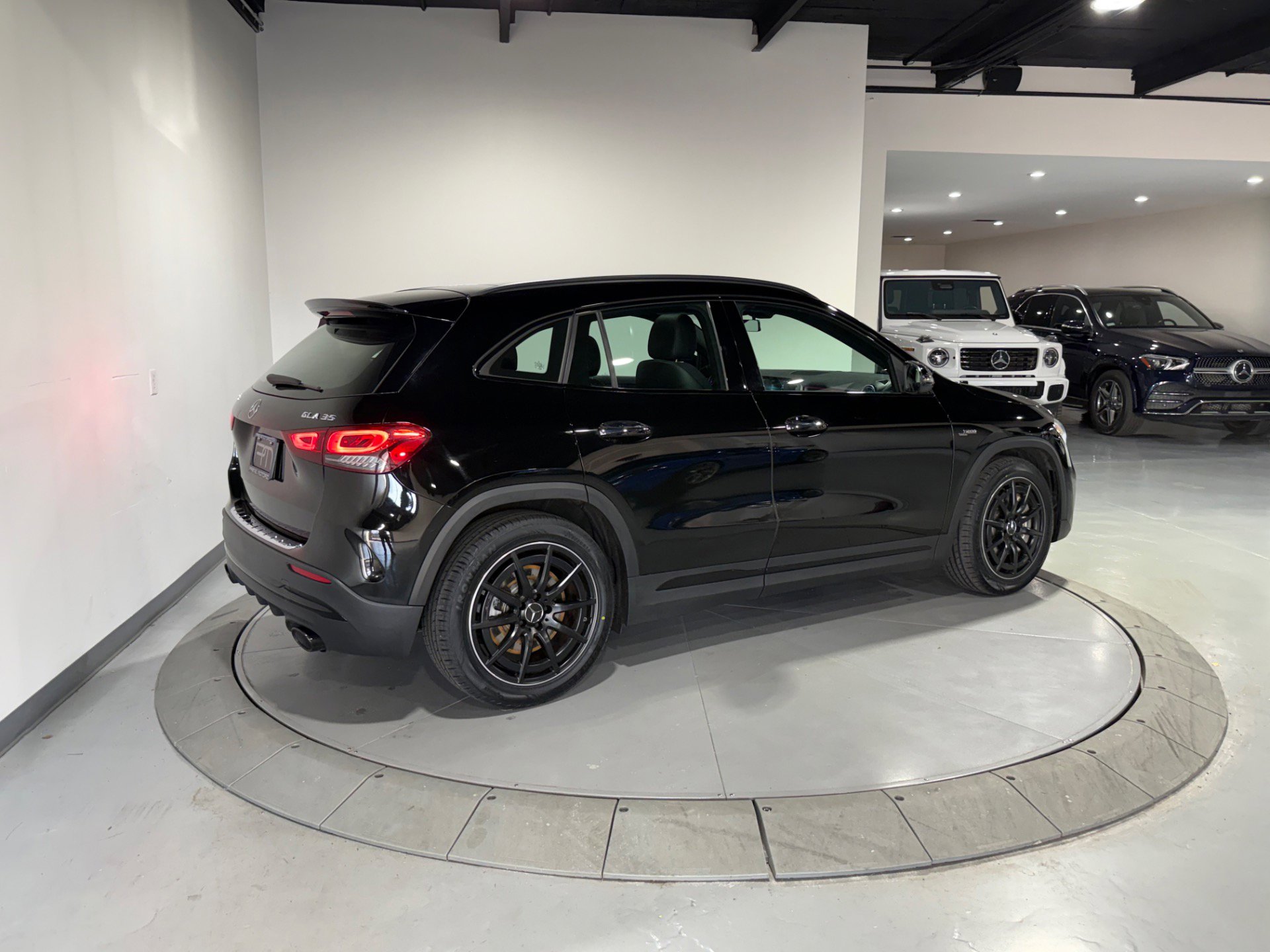 Used 2022 Mercedes-Benz GLA 35 AMG 4MATIC w/ Premium Package Lite image 23