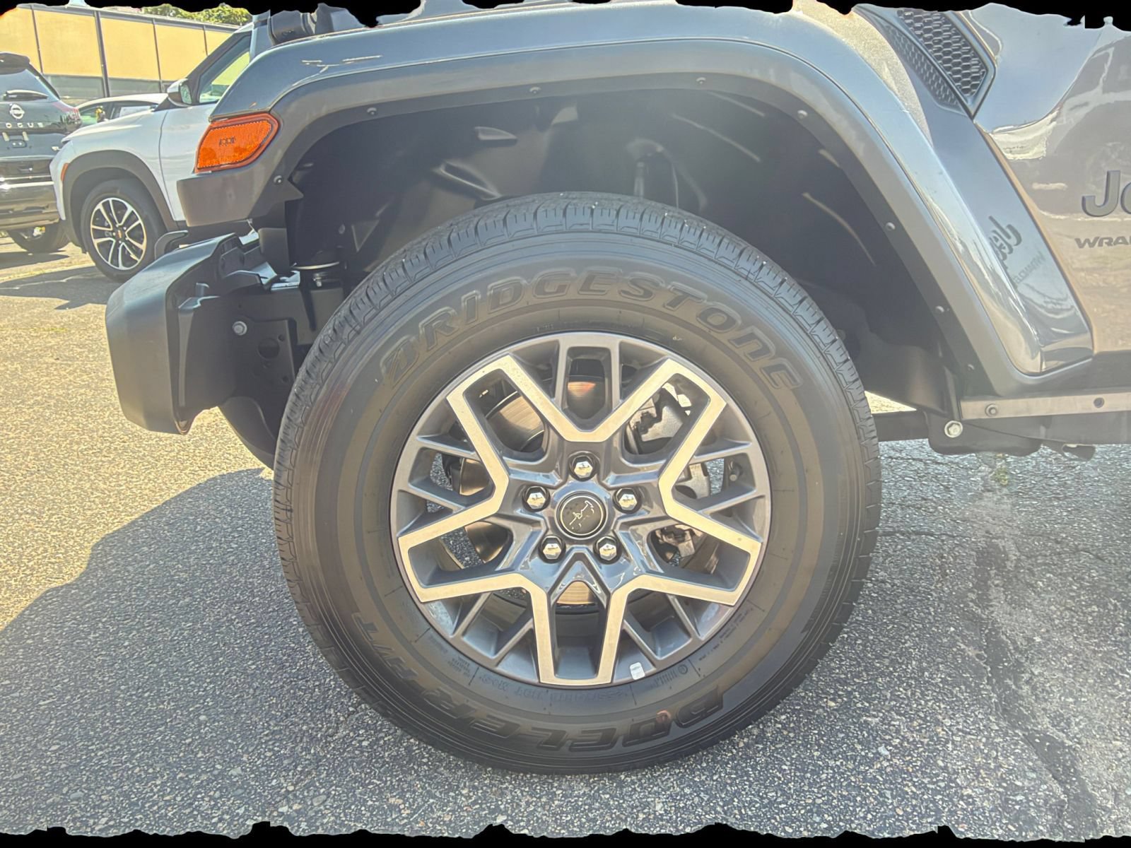 Used 2025 Jeep Wrangler Unlimited Sahara AWD/4WD image 29