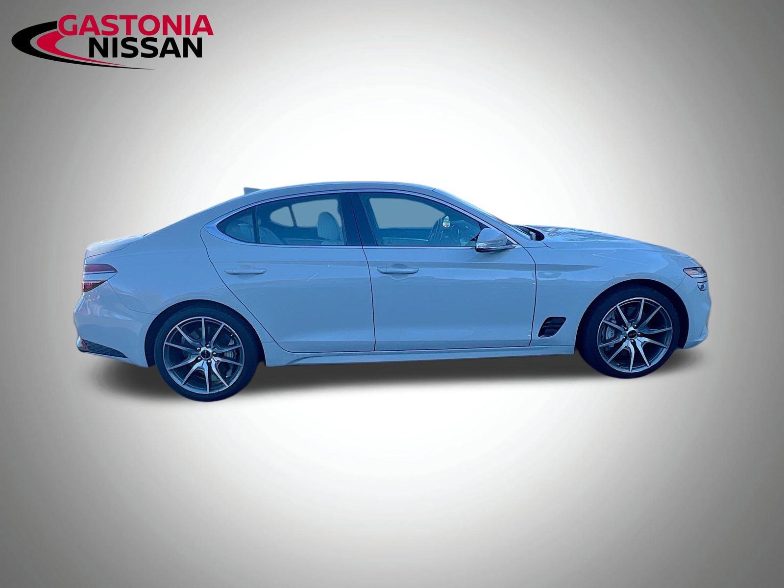Used 2024 Genesis G70 2.5T image 10