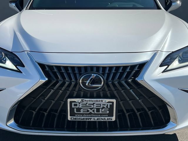 Used 2025 Lexus ES 300h w/ Premium Package FWD image 4