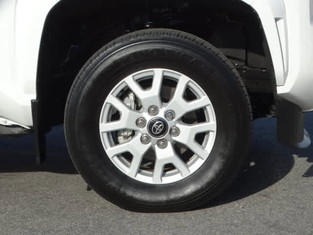 Used 2024 Toyota Tacoma SR image 8