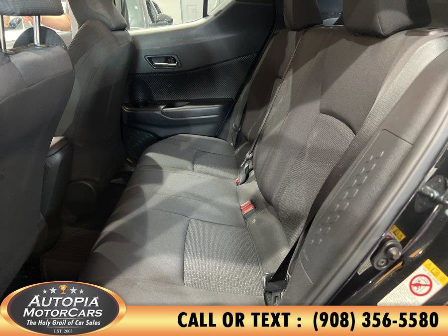 Used 2019 Toyota C-HR XLE FWD image 16