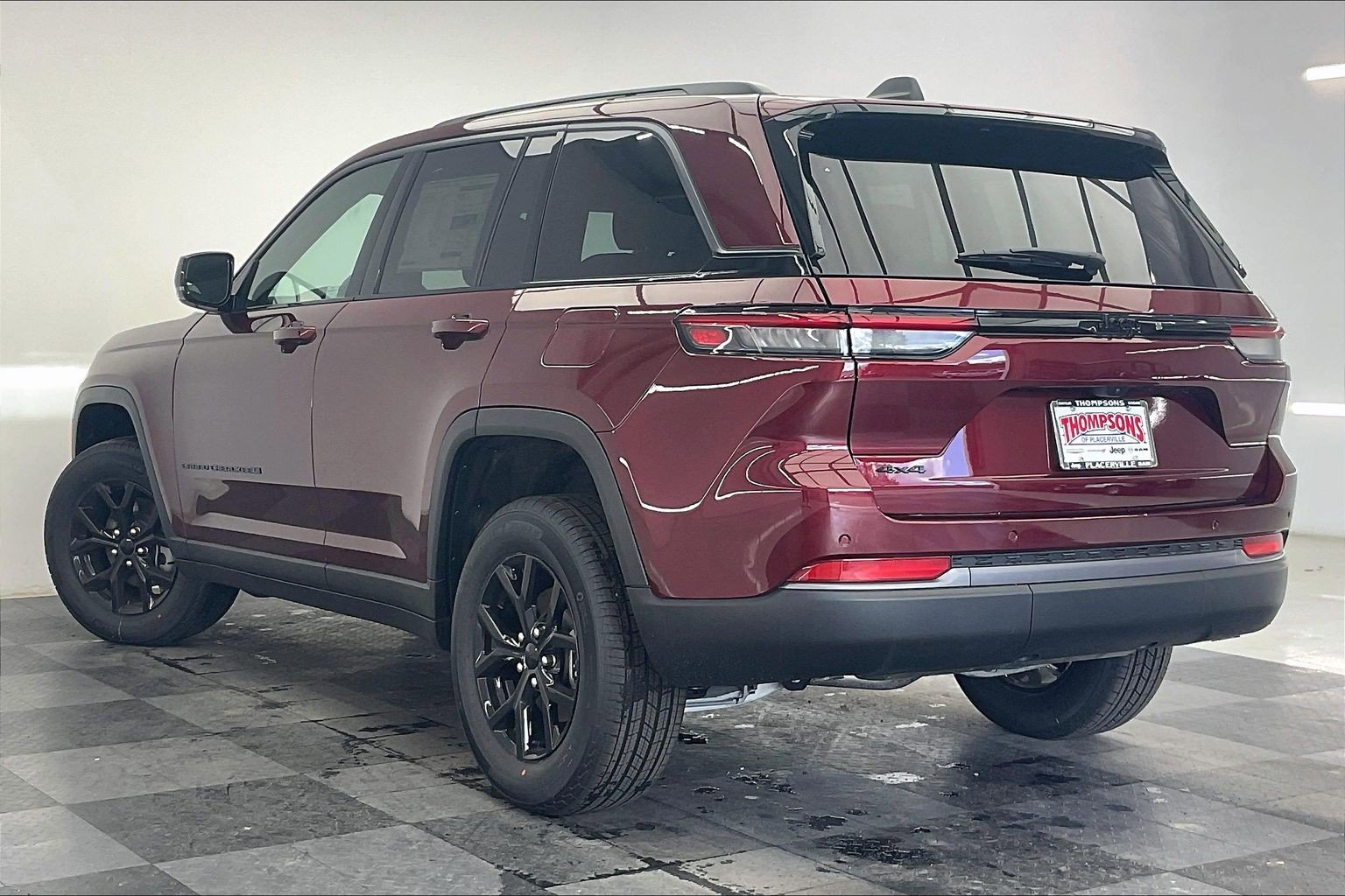 New 2026 Jeep Grand Cherokee Altitude AWD/4WD image 2