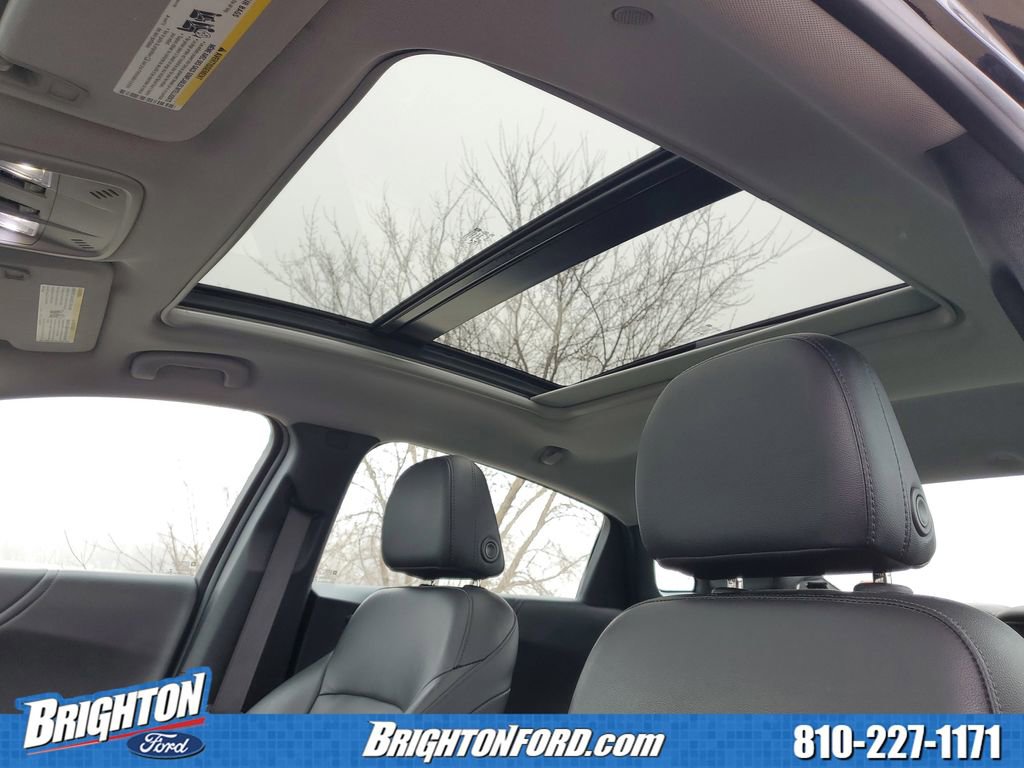 Used 2020 Chevrolet Malibu LT w/ Leather Package image 9