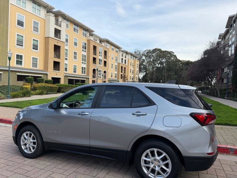 Used 2023 Chevrolet Equinox LS AWD/4WD image 9