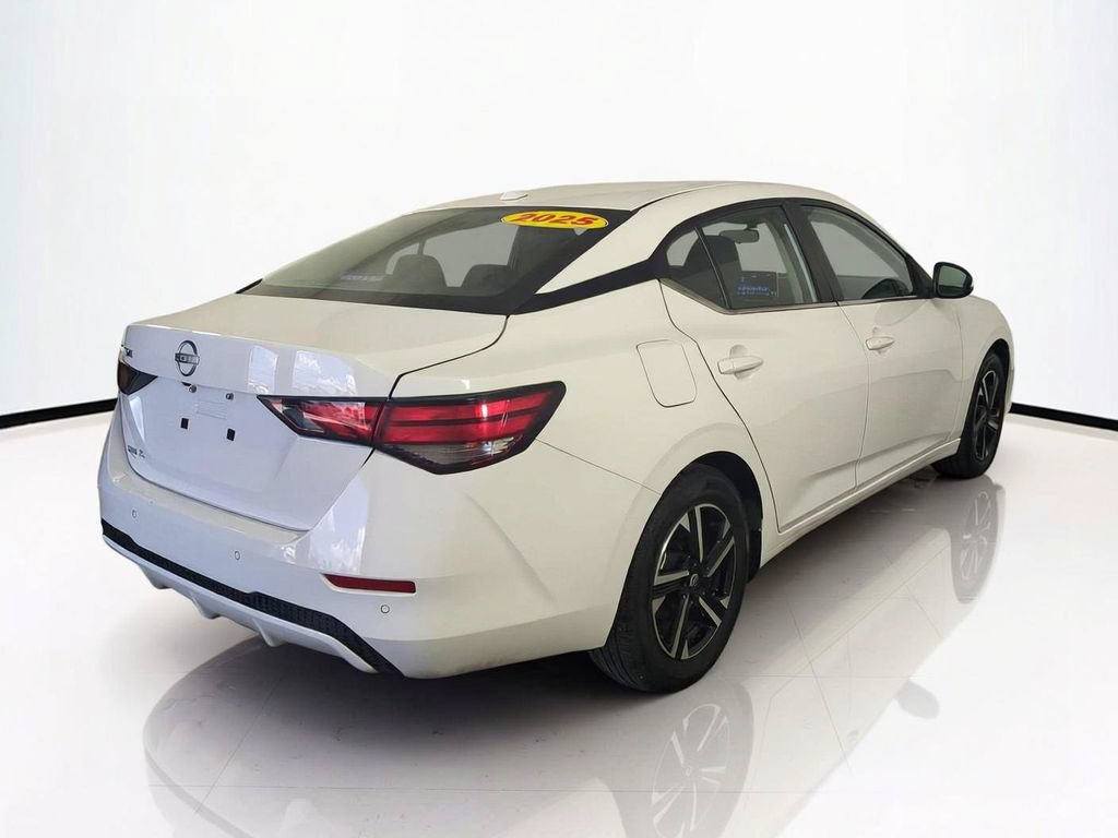 Used 2025 Nissan Sentra SV FWD image 5