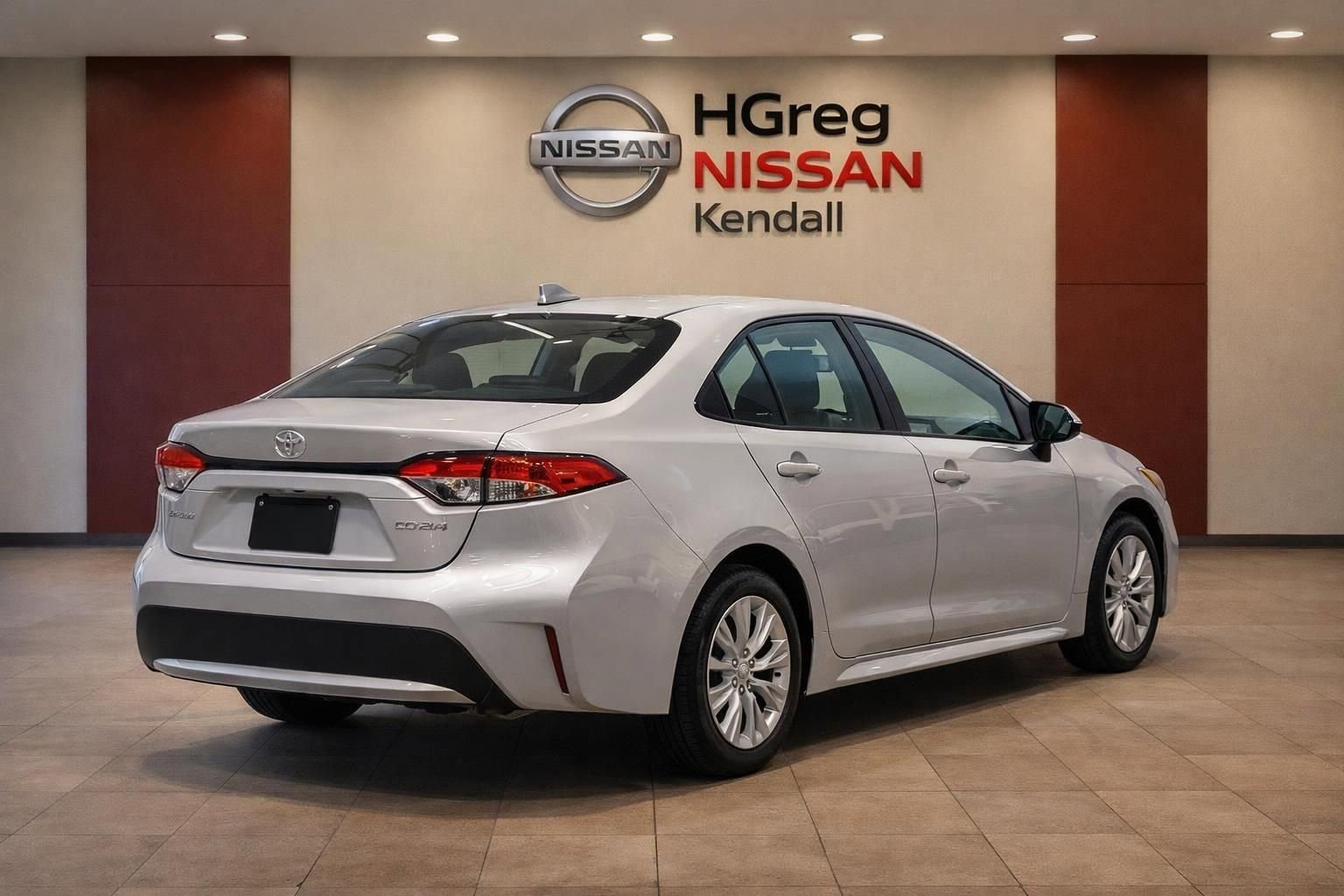Used 2024 Toyota Corolla LE FWD image 2