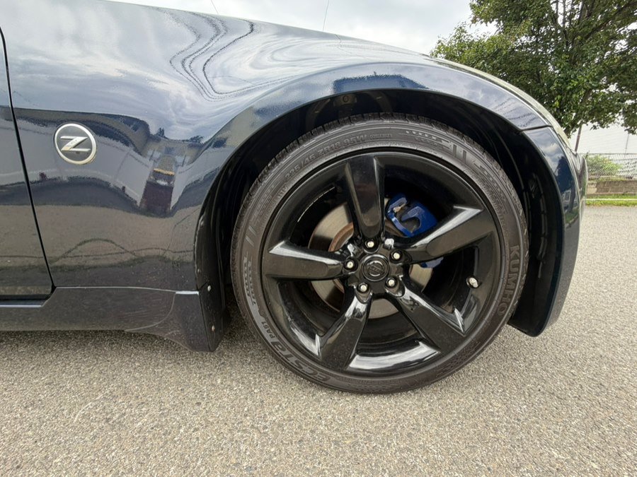 Used 2007 Nissan 350Z Touring RWD image 19