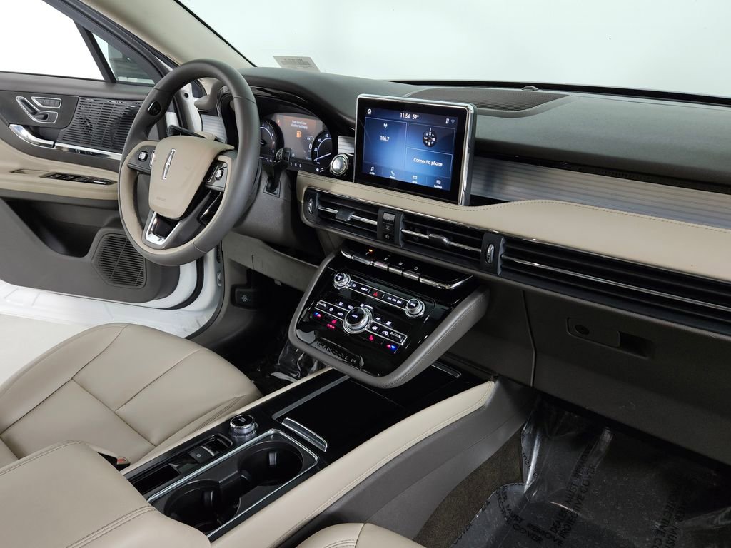 Used 2022 Lincoln Corsair Standard image 13