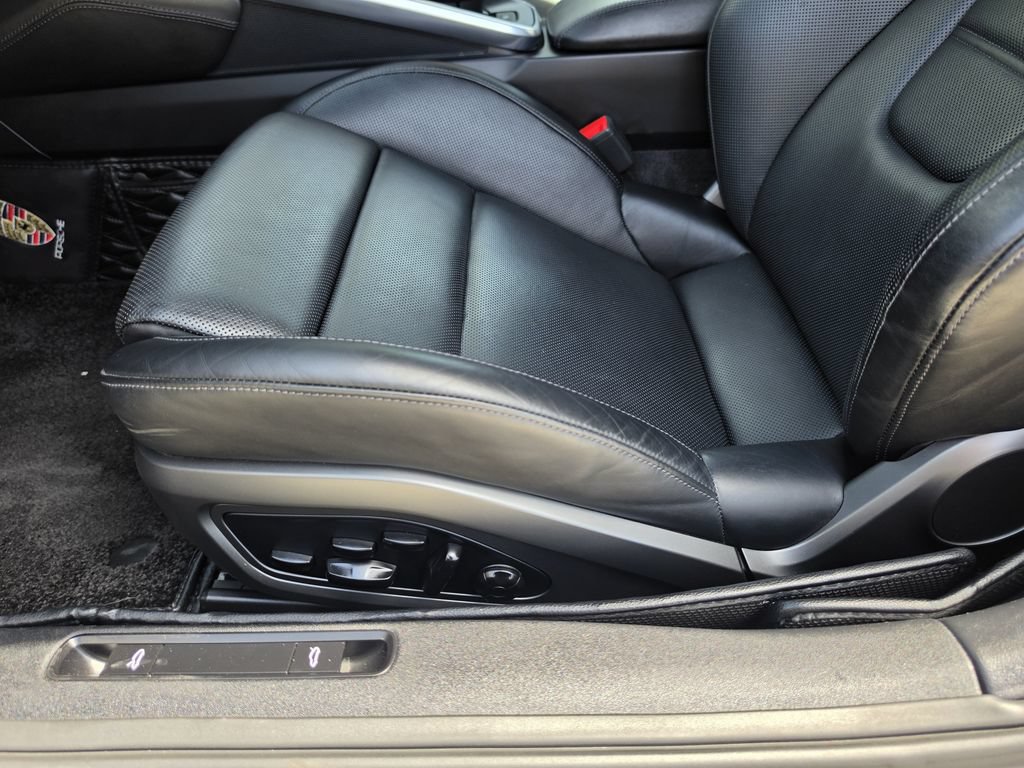 Certified 2021 Porsche 911 Turbo S AWD/4WD image 23