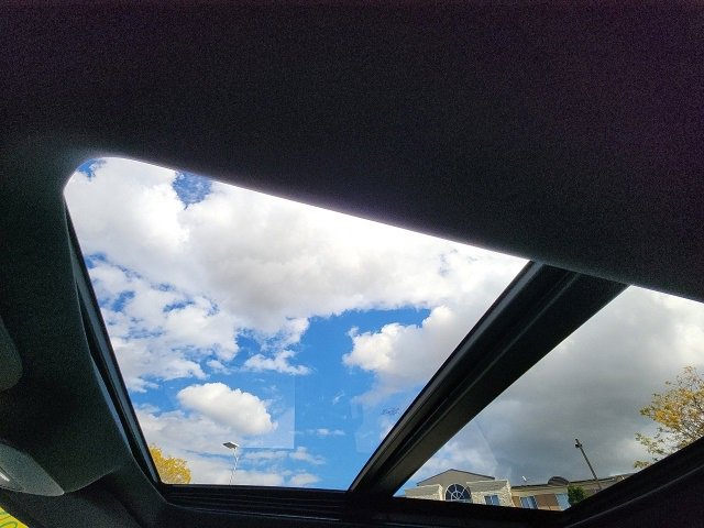 Used 2024 Ford F150 Lightning Lariat image 16