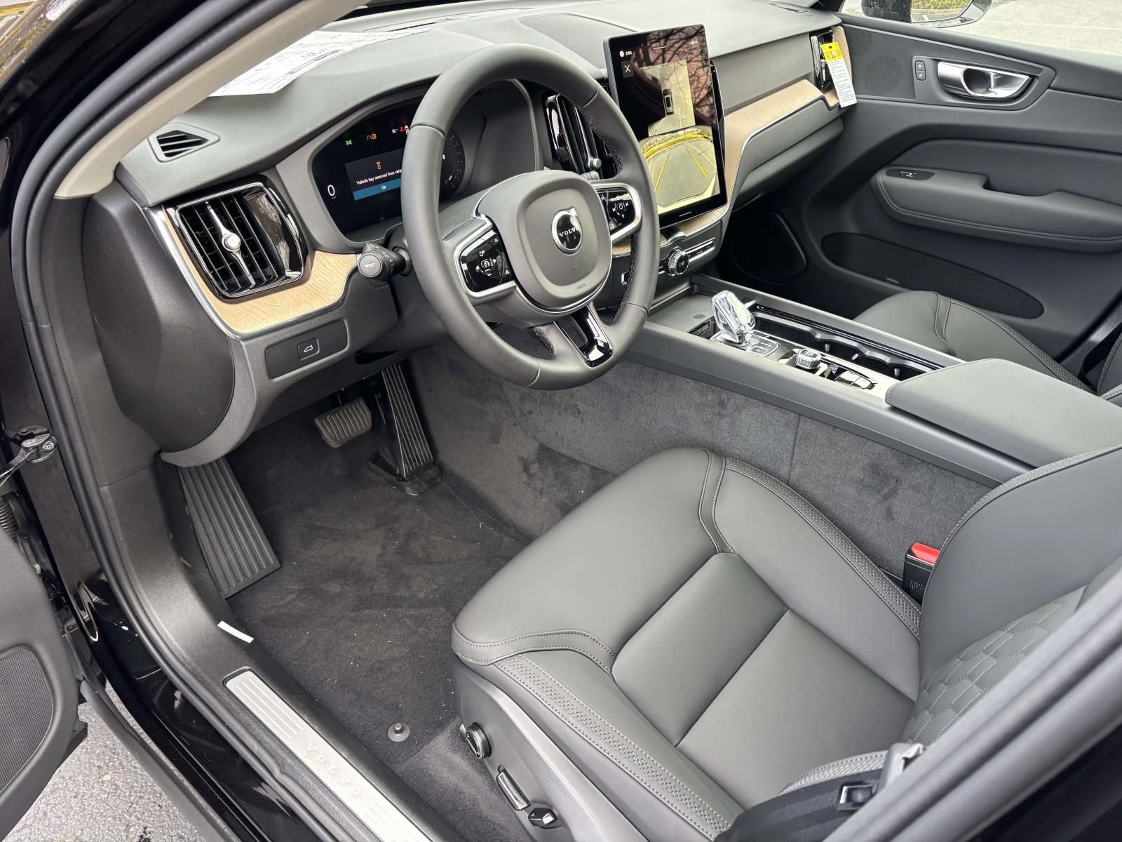 New 2026 Volvo XC60 B5 Plus w/ Protection Package Premier AWD/4WD image 23
