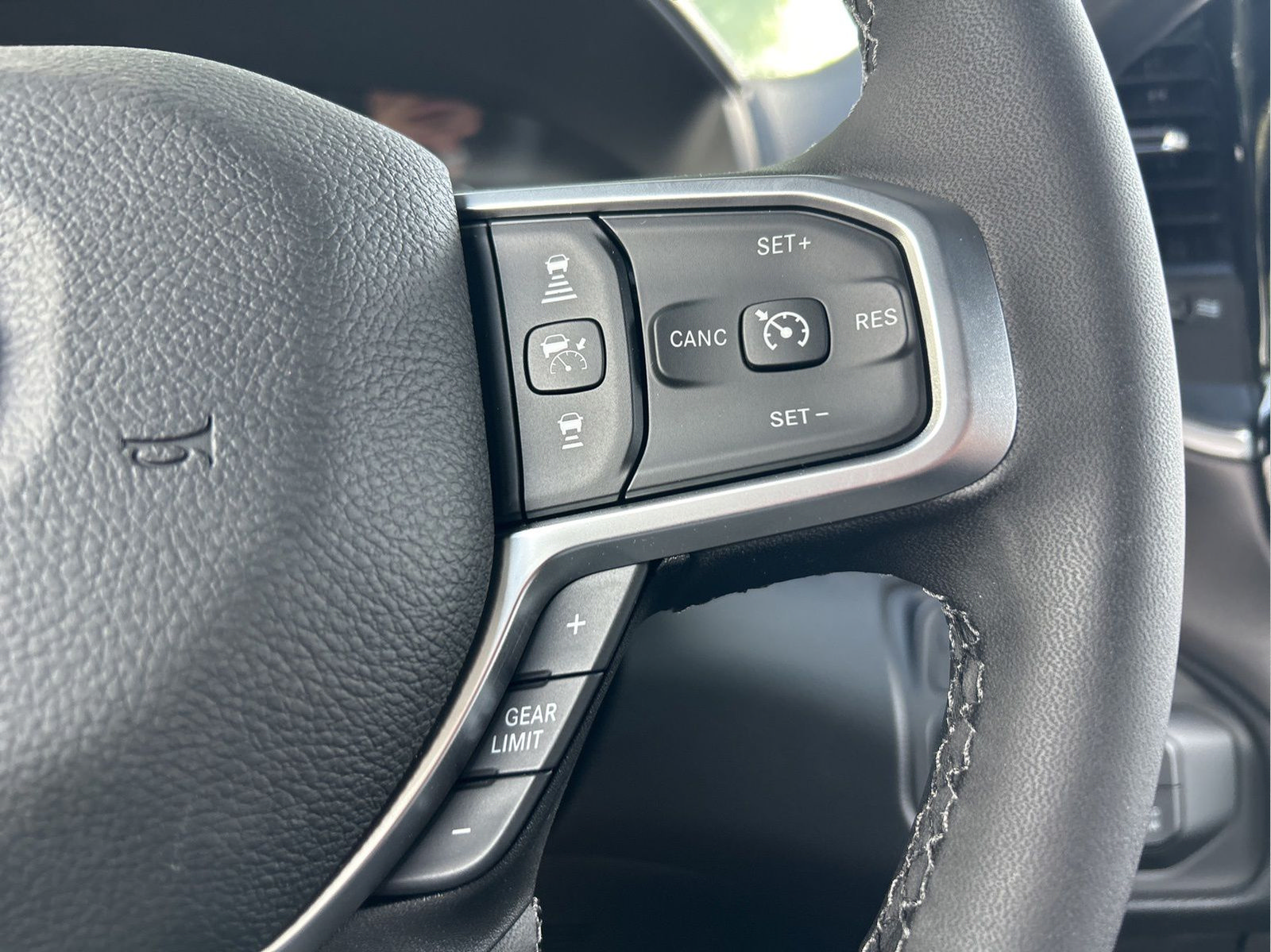New 2026 RAM 2500 Big Horn AWD/4WD image 15