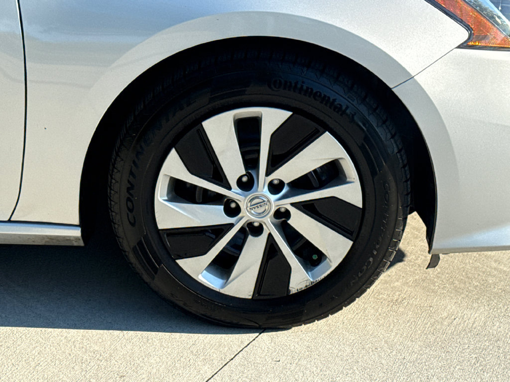Used 2020 Nissan Altima 2.5 S FWD image 11