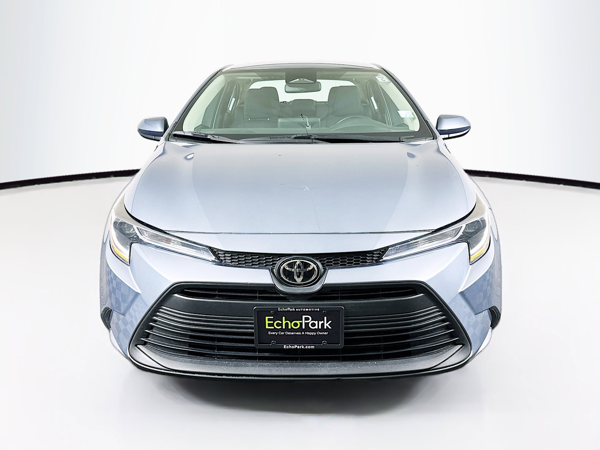 Used 2024 Toyota Corolla LE image 2