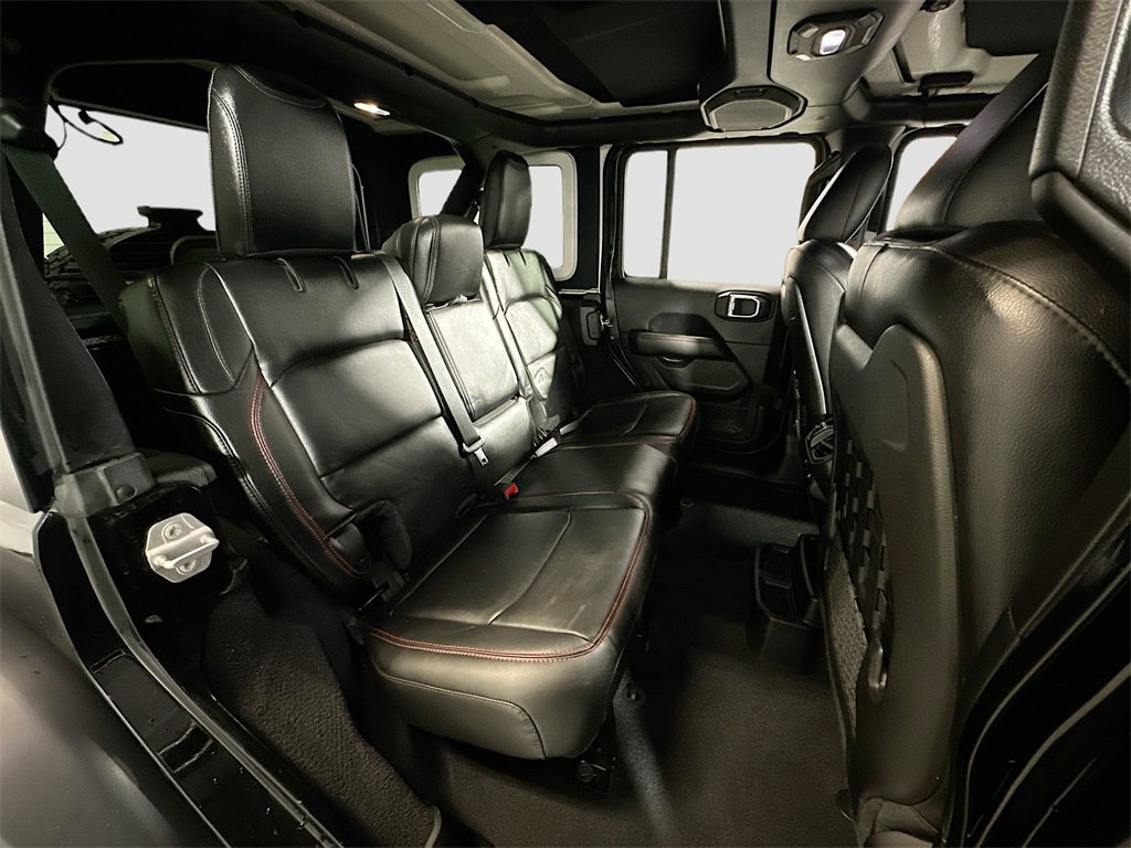 Used 2018 Jeep Wrangler Unlimited Rubicon w/ Safety Group image 29
