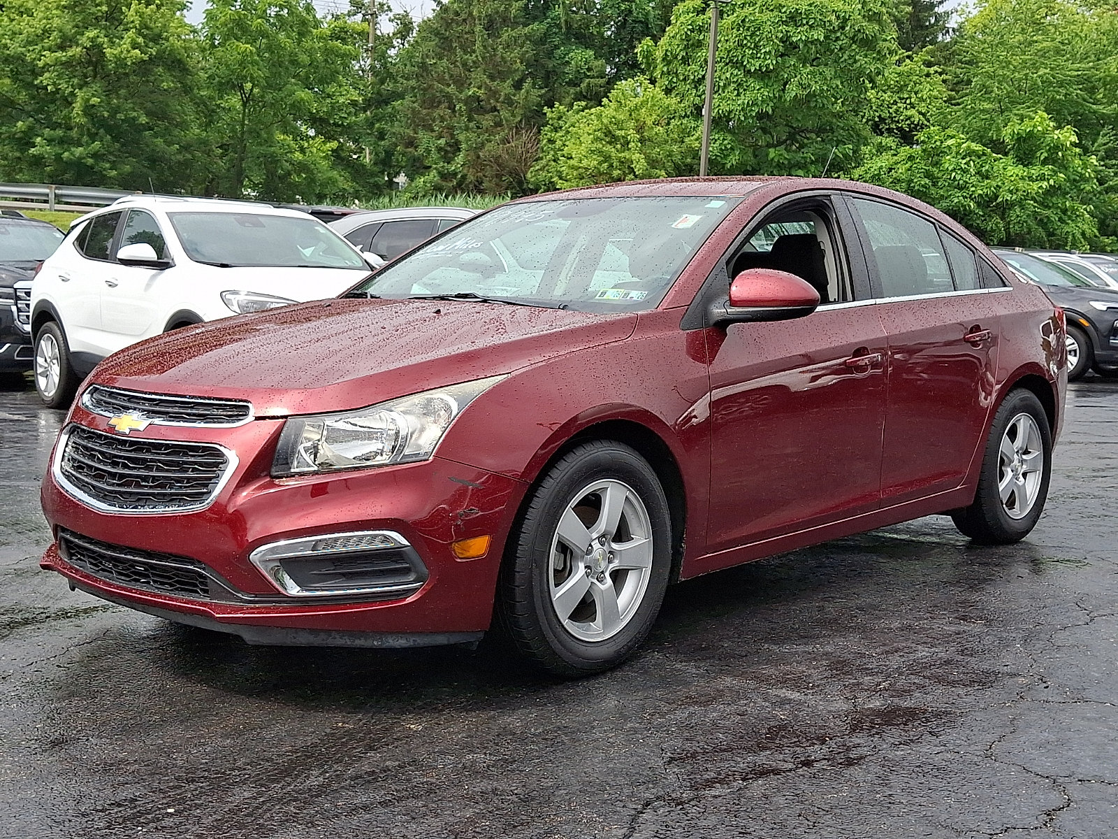Used 2016 Chevrolet Cruze LT w/ Technology Package FWD image 3