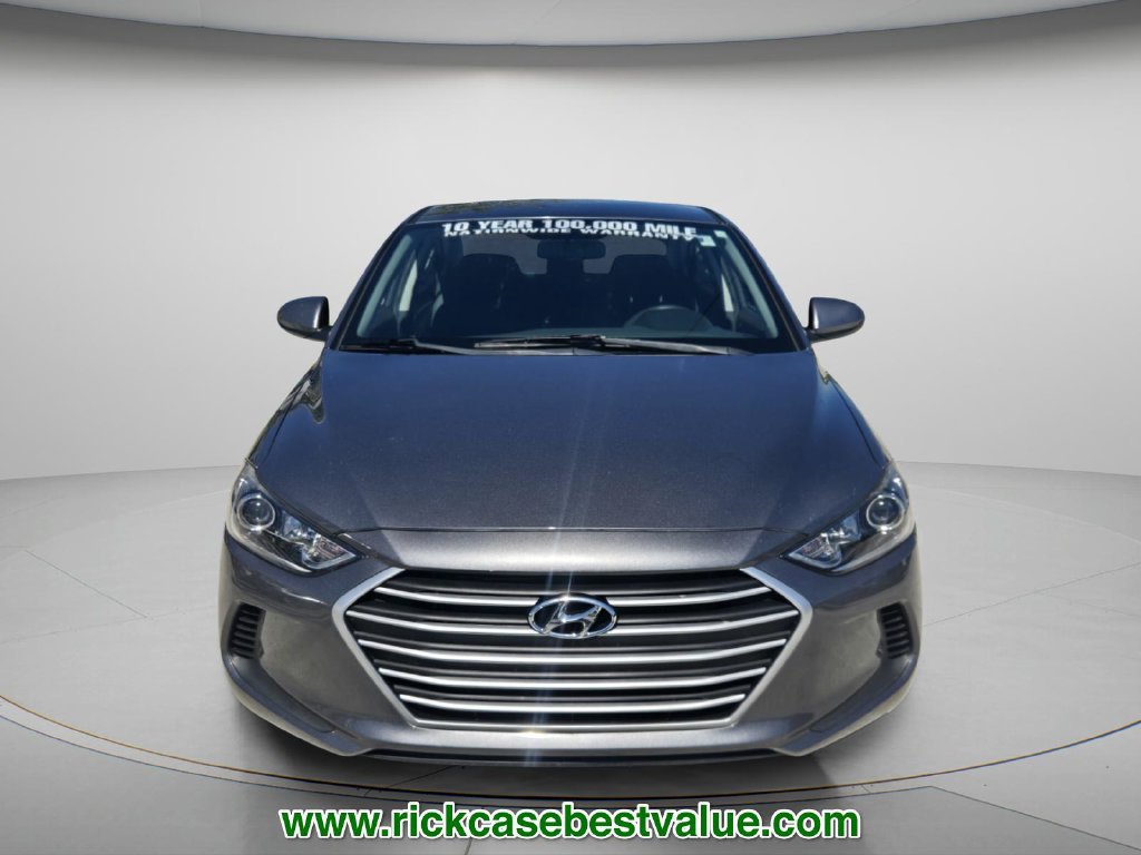 Used 2018 Hyundai Elantra SE w/ SE Connectivity Package 04 FWD image 4