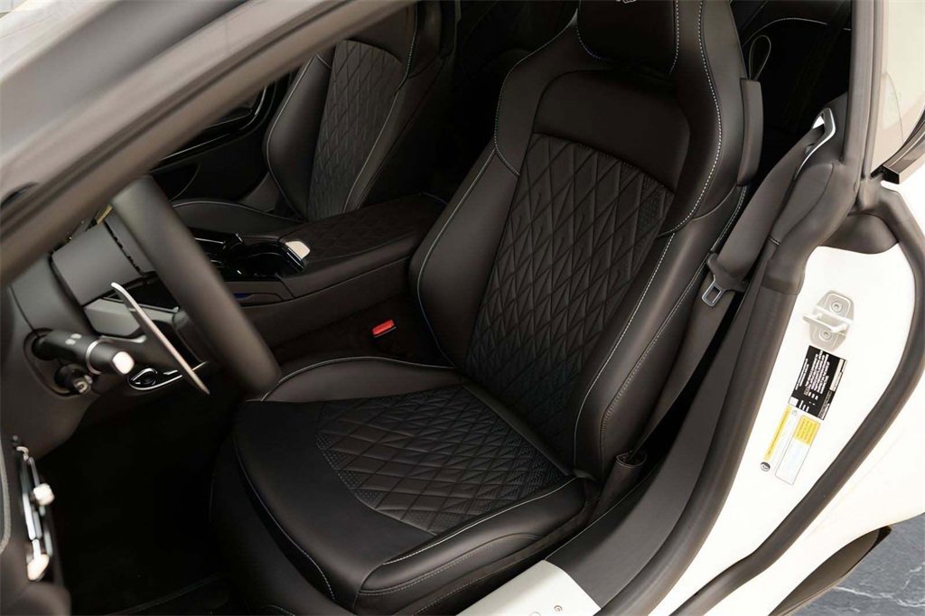 New 2025 Aston Martin DB12 Coupe image 24