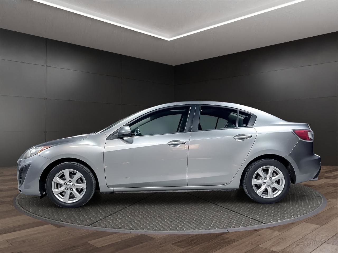 Used 2010 MAZDA MAZDA3 i Touring FWD image 5