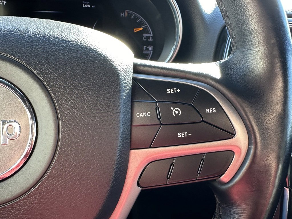 Used 2022 Jeep Grand Cherokee Laredo X image 23