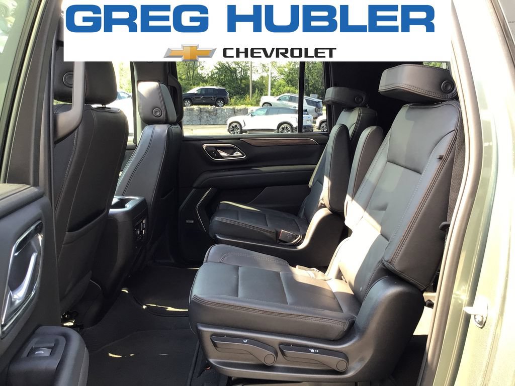 Used 2023 Chevrolet Suburban High Country AWD/4WD image 34
