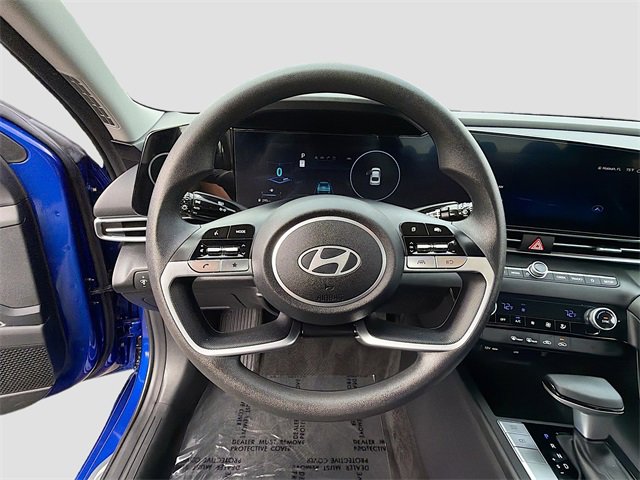 Used 2024 Hyundai Elantra SEL image 11