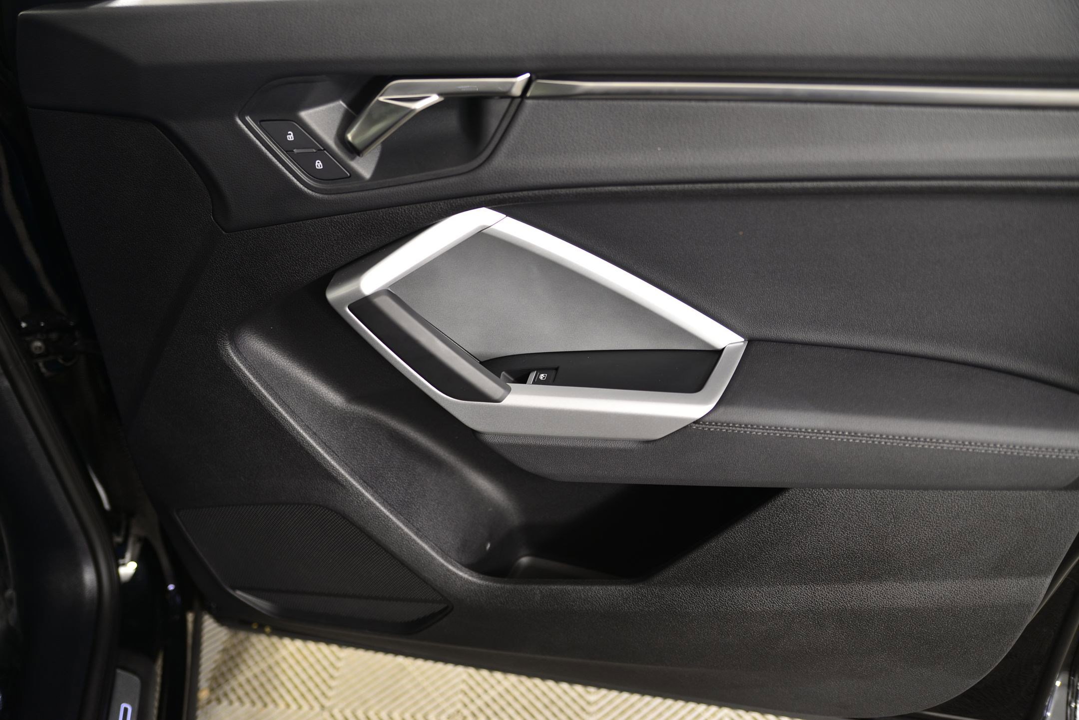 Certified 2025 Audi Q3 2.0T Premium w/ Convenience Package image 22