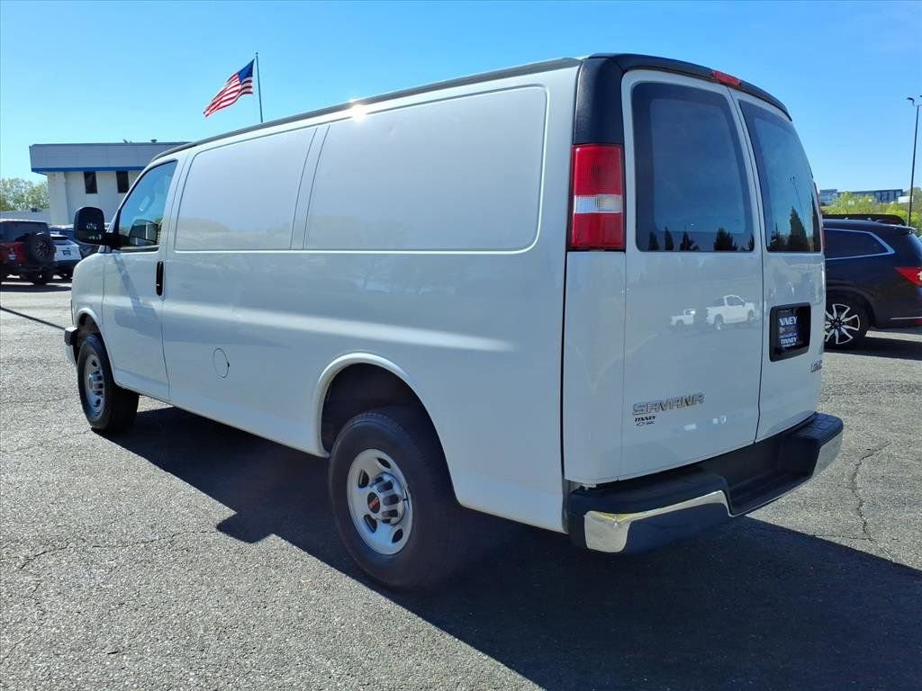 Used 2024 GMC Savana 2500 w/ Driver Convenience Package RWD image 5